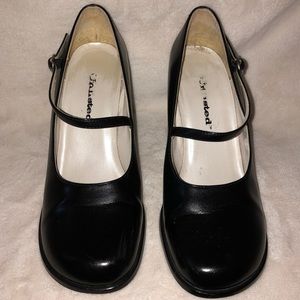 Rampage Black Dress Shoes with Buckles